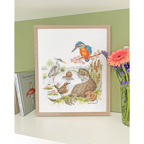 Bothy Threads Borduurpakket Hannah Dale - The Water's Edge - Bothy Threads Bothy Threads Borduurpakket Hannah Dale - The Water's Edge - Bothy Threads