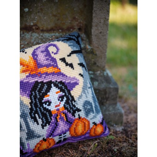 Vervaco Kruissteekkussen kit Halloweengirl Vervaco Kruissteekkussen kit Halloweengirl