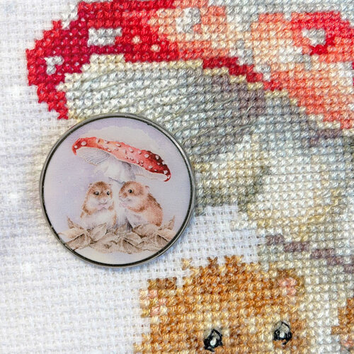 Bothy Threads Needle Minder Wrendale Designs - Mushroom At The Inn - Bothy Threads