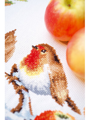 Vervaco Pearlaida loper kit Roodborstje met appelen Vervaco Pearlaida loper kit Roodborstje met appelen