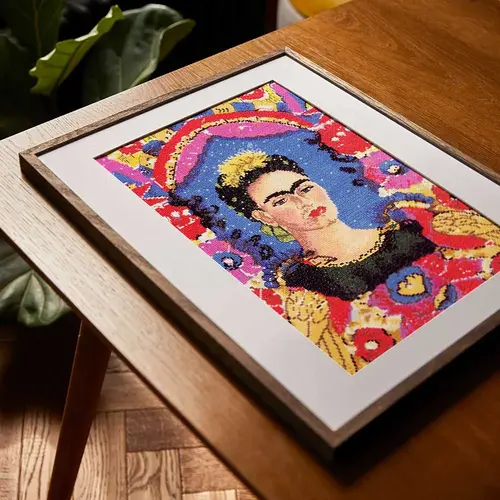 DMC Borduurpakket Masters Collectie - The Frame Selfportrait Frida Kahlo - DMC DMC Borduurpakket Masters Collectie - The Frame Selfportrait Frida Kahlo - DMC