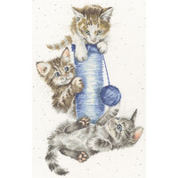 Borduurpakket Hannah Dale - Three's A Crowd - Bothy Threads