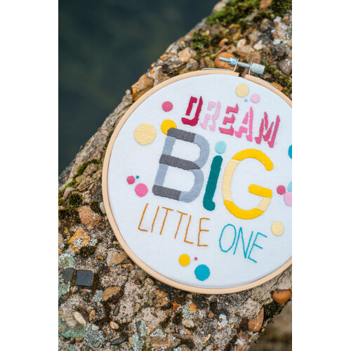 Vervaco Borduur kit met borduurring Quote Dream big Vervaco Borduur kit met borduurring Quote Dream big
