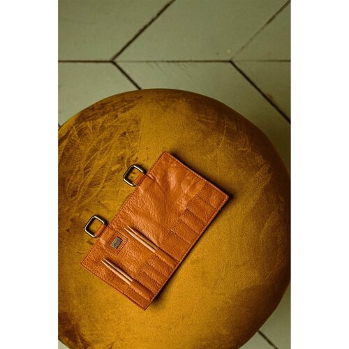 Muud Muud Carita I - Afneembare leren etui voor verwisselbare breinaalden Muud Muud Carita I - Afneembare leren etui voor verwisselbare breinaalden