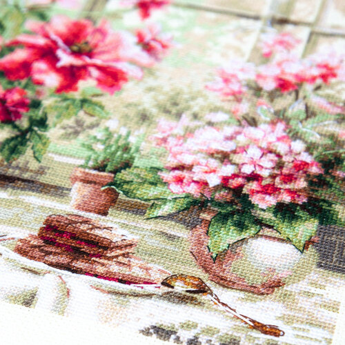 Magic Needle Borduurpakket Morning in Rosy Tones - Magic Needle