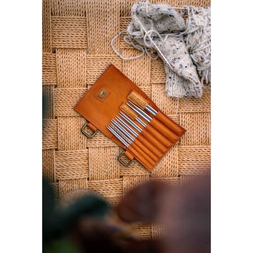 Muud Muud Carita K - Afneembare leren tas met praktische details