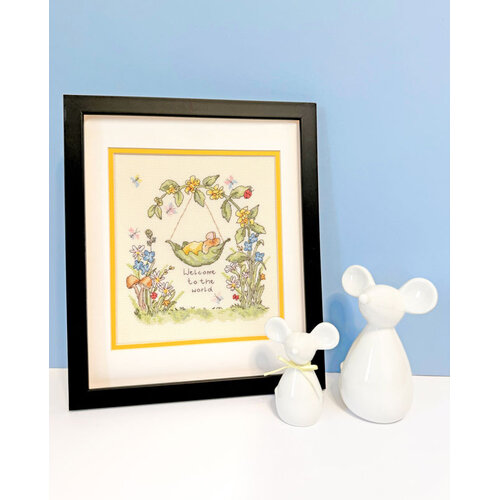 Bothy Threads Borduurpakket Honor Barton - From Little Acorns - Bothy Threads Bothy Threads Borduurpakket Honor Barton - From Little Acorns - Bothy Threads