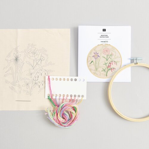 Rico Design Borduurpakket  Vrij Borduren - Voorjaarsbloemen