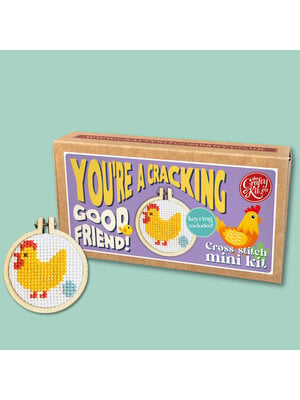 The Crafty Kit Company Borduurpakket Matchbox You're a Cracking Good Friend - The Crafty Kit Company