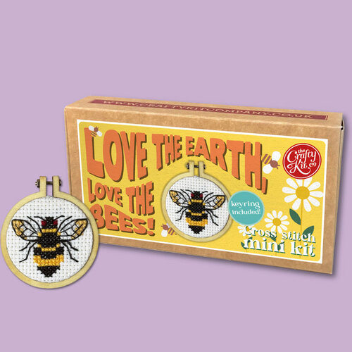 The Crafty Kit Company Borduurpakket Matchbox Love the Earth, Love the Bees - The Crafty Kit Company