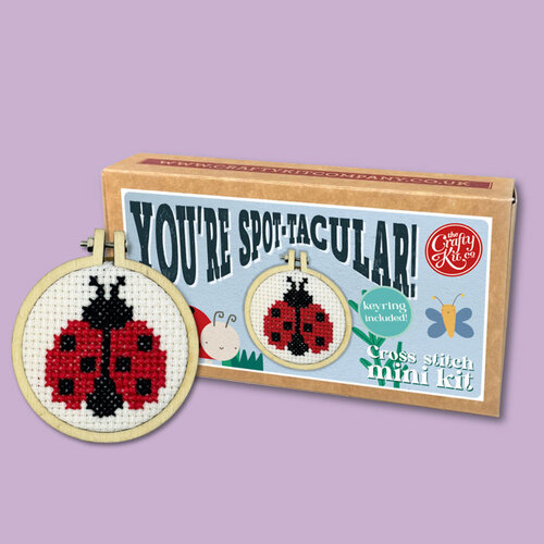 The Crafty Kit Company Borduurpakket Matchbox You're Spot-tacular! - The Crafty Kit Company