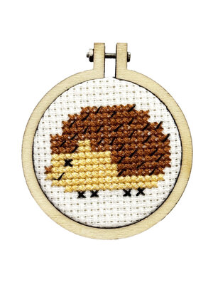 The Crafty Kit Company -  Borduurpakket Matchbox Sending a Hedgehug - The Crafty Kit Company