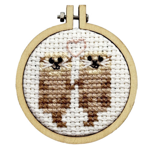 The Crafty Kit Company Borduurpakket Matchbox You're Otterly Amazing! - The Crafty Kit Company