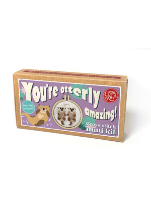 The Crafty Kit Company Borduurpakket Matchbox You're Otterly Amazing! - The Crafty Kit Company
