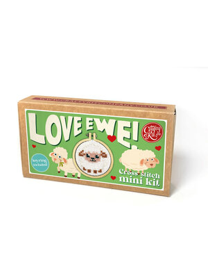 The Crafty Kit Company Borduurpakket Matchbox Love Ewe! - The Crafty Kit Company