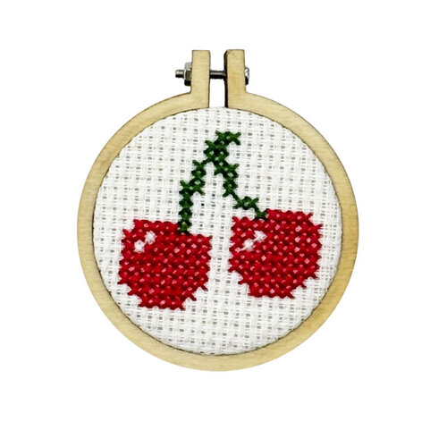 The Crafty Kit Company Borduurpakket Matchbox I Love You Cherry Much - The Crafty Kit Company The Crafty Kit Company Borduurpakket Matchbox I Love You Cherry Much - The Crafty Kit Company