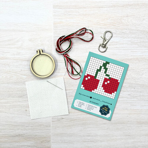 The Crafty Kit Company Borduurpakket Matchbox I Love You Cherry Much - The Crafty Kit Company The Crafty Kit Company Borduurpakket Matchbox I Love You Cherry Much - The Crafty Kit Company