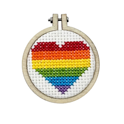 The Crafty Kit Company Borduurpakket Matchbox No Labels, Just Love! - The Crafty Kit Company The Crafty Kit Company Borduurpakket Matchbox No Labels, Just Love! - The Crafty Kit Company