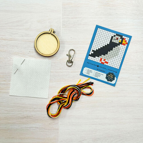 The Crafty Kit Company Borduurpakket Matchbox I Puffin Love You! - The Crafty Kit Company The Crafty Kit Company Borduurpakket Matchbox I Puffin Love You! - The Crafty Kit Company