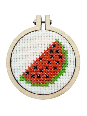 The Crafty Kit Company - Borduurpakket Matchbox You're One in a Melon - The Crafty Kit Company The Crafty Kit Company - Borduurpakket Matchbox You're One in a Melon - The Crafty Kit Company