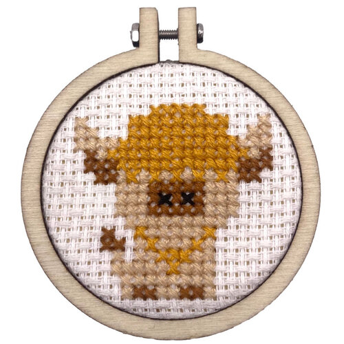 The Crafty Kit Company Borduurpakket Matchbox Och aye the Moo! (Highland Cow) - The Crafty Kit Company The Crafty Kit Company Borduurpakket Matchbox Och aye the Moo! (Highland Cow) - The Crafty Kit Company