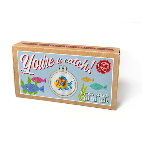 The Crafty Kit Company Borduurpakket Matchbox You're a Catch (Fish) - The Crafty Kit Company