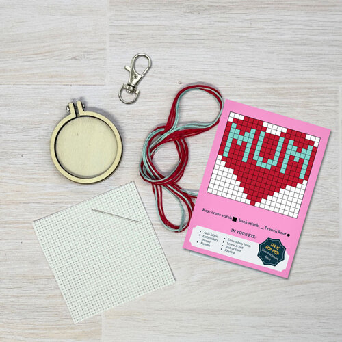 The Crafty Kit Company Borduurpakket Matchbox Happy Mother's Day (Heart) - The Crafty Kit Company The Crafty Kit Company Borduurpakket Matchbox Happy Mother's Day (Heart) - The Crafty Kit Company