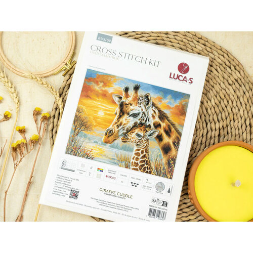 Luca-S Borduurpakket Giraffe Cuddle - Luca-S Luca-S Borduurpakket Giraffe Cuddle - Luca-S