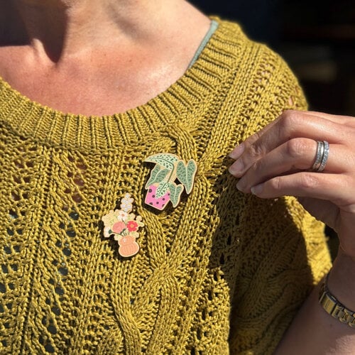 The Crafty Kit Company Wooden Needle Minder - Vase of Flowers  - The Crafty Kit Company