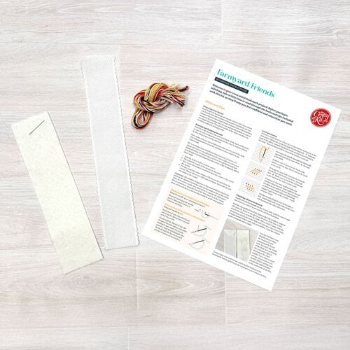The Crafty Kit Company Borduurpakket Bookmark - Farmyard Friends - The Crafty Kit Company The Crafty Kit Company Borduurpakket Bookmark - Farmyard Friends - The Crafty Kit Company