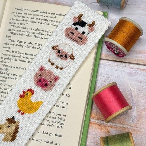 The Crafty Kit Company Borduurpakket Bookmark - Farmyard Friends - The Crafty Kit Company The Crafty Kit Company Borduurpakket Bookmark - Farmyard Friends - The Crafty Kit Company