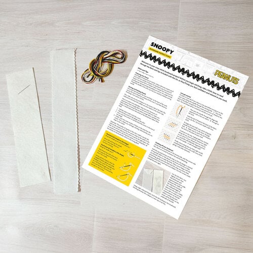 The Crafty Kit Company Borduurpakket Bookmark - Snoopy - The Crafty Kit Company The Crafty Kit Company Borduurpakket Bookmark - Snoopy - The Crafty Kit Company