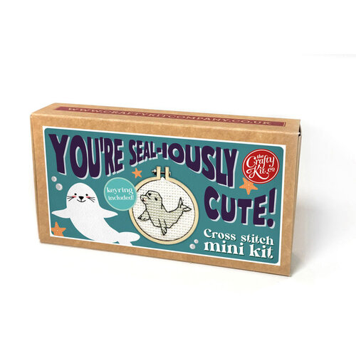 The Crafty Kit Company Borduurpakket Matchbox - You're Seal-iously cute! - The Crafty Kit Company The Crafty Kit Company Borduurpakket Matchbox - You're Seal-iously cute! - The Crafty Kit Company