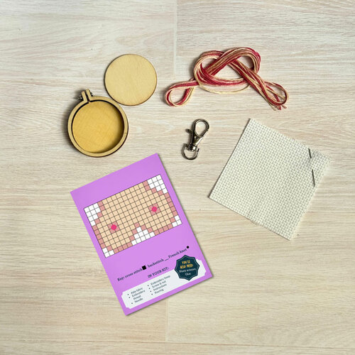 The Crafty Kit Company Borduurpakket Matchbox - You're my Breast Friend! - The Crafty Kit Company
