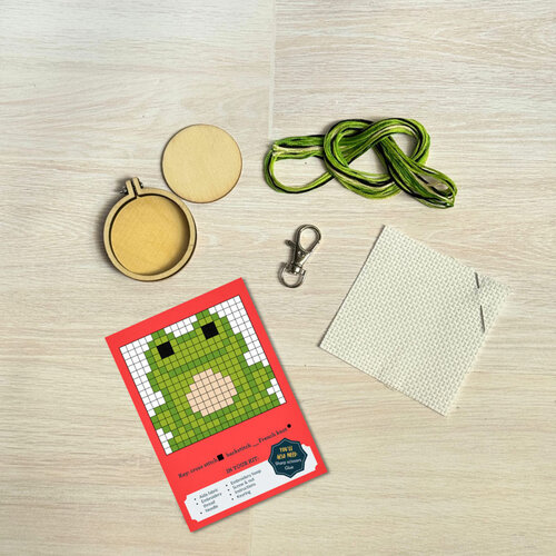 The Crafty Kit Company Borduurpakket Matchbox - You're Toad-ally Loved! - The Crafty Kit Company The Crafty Kit Company Borduurpakket Matchbox - You're Toad-ally Loved! - The Crafty Kit Company