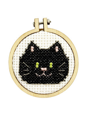 The Crafty Kit Company - Borduurpakket Matchbox - All You Need is a Cat - The Crafty Kit Company The Crafty Kit Company - Borduurpakket Matchbox - All You Need is a Cat - The Crafty Kit Company