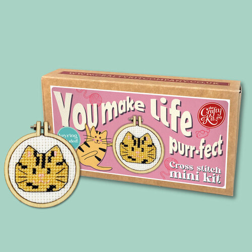 The Crafty Kit Company Borduurpakket Matchbox - You make Life Purr-fect - The Crafty Kit Company