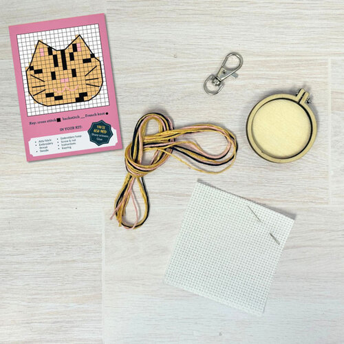 The Crafty Kit Company Borduurpakket Matchbox - You make Life Purr-fect - The Crafty Kit Company