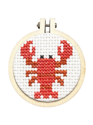 The Crafty Kit Company -  Borduurpakket Matchbox - You're Claw-some! - The Crafty Kit Company