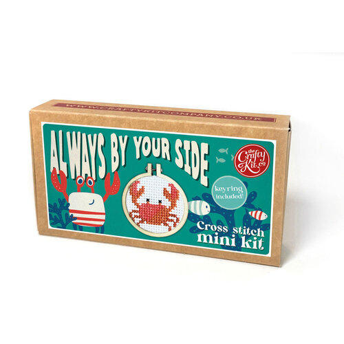 The Crafty Kit Company Borduurpakket Matchbox - Always by your Side - The Crafty Kit Company The Crafty Kit Company Borduurpakket Matchbox - Always by your Side - The Crafty Kit Company