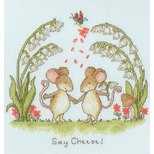 Bothy Threads Borduurpakket Honor Barton - Say Cheese! - Bothy Threads Bothy Threads Borduurpakket Honor Barton - Say Cheese! - Bothy Threads