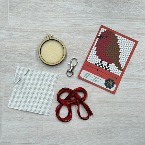 The Crafty Kit Company Borduurpakket Matchbox Season's Tweetings - The Crafty Kit Company The Crafty Kit Company Borduurpakket Matchbox Season's Tweetings - The Crafty Kit Company