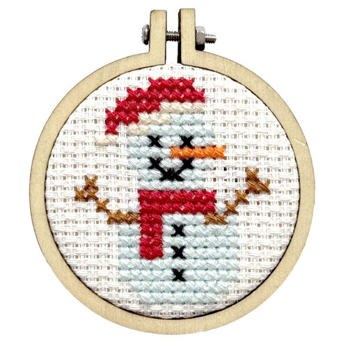 The Crafty Kit Company Borduurpakket Matchbox Ice to Meet You, Frosty! - The Crafty Kit Company The Crafty Kit Company Borduurpakket Matchbox Ice to Meet You, Frosty! - The Crafty Kit Company