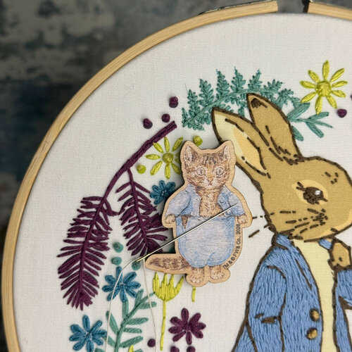 The Crafty Kit Company - Wooden Needle Minder - Tom Kitten - The Crafty Kit Company The Crafty Kit Company - Wooden Needle Minder - Tom Kitten - The Crafty Kit Company
