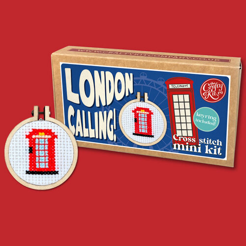 The Crafty Kit Company - Borduurpakket Matchbox - London Calling! - The Crafty Company The Crafty Kit Company - Borduurpakket Matchbox - London Calling! - The Crafty Company