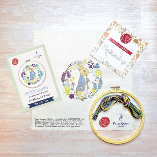 The Crafty Kit Company - Vrij borduren pakket - Peter Rabbit Plans his Next Adventure - The Crafty Kit Company The Crafty Kit Company - Vrij borduren pakket - Peter Rabbit Plans his Next Adventure - The Crafty Kit Company