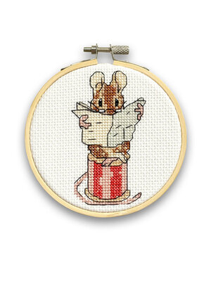 The Crafty Kit Company -  Borduurpakket Tailor of Gloucester - The Crafty Kit Company