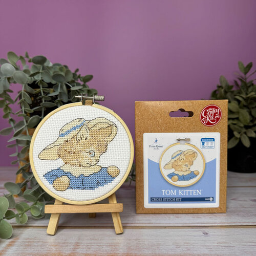 The Crafty Kit Company -  Borduurpakket Tom Kitten - The Crafty Kit Company