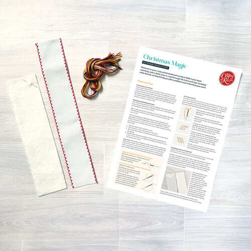 The Crafty Kit Company - Borduurpakket Boekenlegger- Christmas Magic - The Crafty Company The Crafty Kit Company - Borduurpakket Boekenlegger- Christmas Magic - The Crafty Company