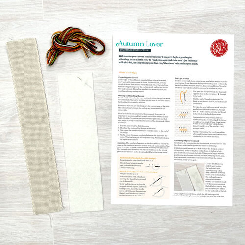 The Crafty Kit Company - Borduurpakket Boekenlegger - Autumn Lover - The Crafty Company The Crafty Kit Company - Borduurpakket Boekenlegger - Autumn Lover - The Crafty Company